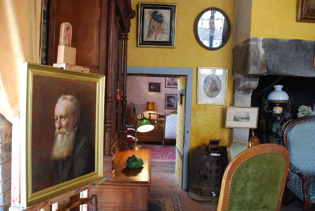 Chateau Du Boschet Bed and Breakfast Bourg-des-Comptes Exteriör bild