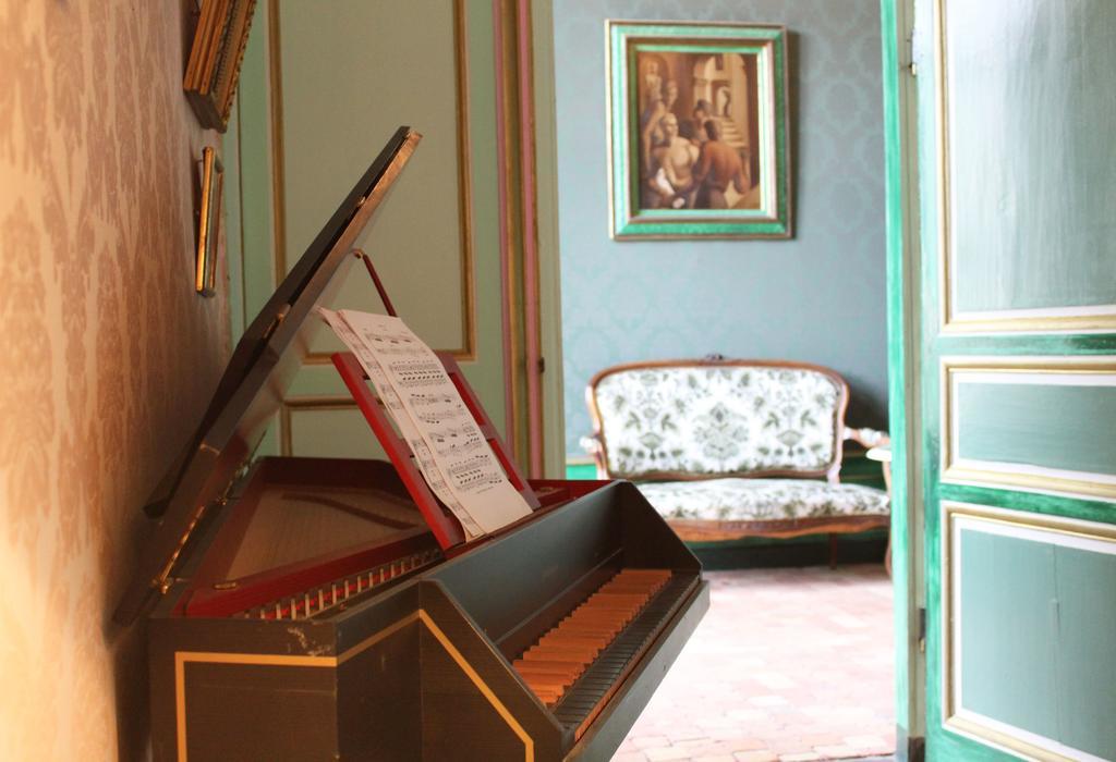 Chateau Du Boschet Bed and Breakfast Bourg-des-Comptes Exteriör bild